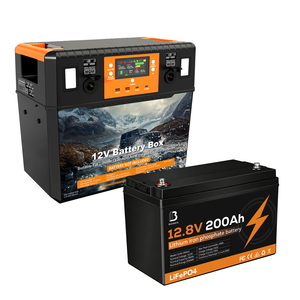 กล่องแบตเตอรี่พลาสติกกันน้ำ 12V พร้อมแบตเตอรี่ Lifepo4 200Ah พร้อมเครื่องชาร์จ DC to DC 40A กล่องแบตเตอรี่พลังงานแสงอาทิตย์สำหรับการตั้งแคมป์และการเดินทาง - Product Image 1