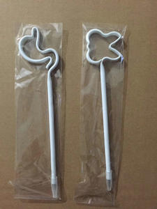 Bolígrafo de plástico con forma de diente para publicidad al por mayor, ideal para actividades de cuidado dental. - Product Image 1