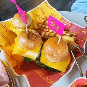 Customizable Disposable Sandwich Wrapping <b>Paper</b> Food Burger Greaseproof <b>Paper</b> Chicken Pe Coated Wrapping <b>Paper</b> - Product Image 4