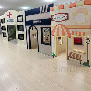 Attrezzatura Soft Play professionale e personalizzabile per i più piccoli, fornendo una soluzione completa per la casa dei giochi di ruolo al coperto. - Product Image 1