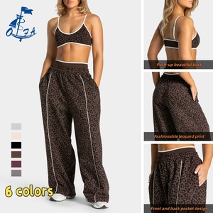 L-6243 <span class=keywords><strong>Set</strong></span> Sportivo da <span class=keywords><strong>Donna</strong></span> con Stampa Leopardata, Completo Yoga con Reggiseno e Leggings Senza Cuciture, <span class=keywords><strong>Set</strong></span> per Pilates e Fitness - Product Image 1
