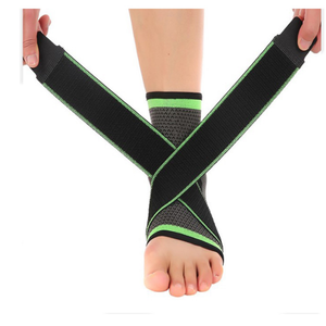 Attelle de cheville réglable en néoprène à compression pour le sport, le basketball et la gym - Product Image 1
