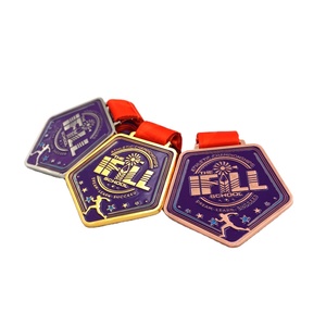 Hiçbir <span class=keywords><strong>minimum</strong></span> sipariş tasarım <span class=keywords><strong>metal</strong></span> altın gümüş bronz kazınmış madalya üreticisi özel spor madalyaları