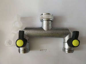 Collecteur en <span class=keywords><strong>laiton</strong></span> <span class=keywords><strong>tuyau</strong></span> d'irrigation de jardin minuterie séparateur collecteur de soupape avec connecteurs rapides - Product Image 2