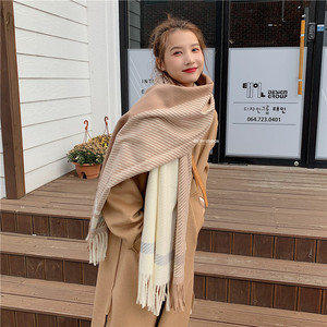 Écharpe en sergé épais personnalisée avec sélection stricte pour le style d'hiver long des femmes, style de couple, châle multifonctionnel élargi - Product Image 5