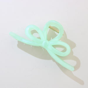 กิ๊บติดผมโบว์สีชมพูเจลลี่ขนาดใหญ่ 13 ซม. ดีไซน์ใหม่สไตล์เกาหลี ทำจากพลาสติกเรซิ่นรีไซเคิล สวยงาม น่ารัก ไม่แตกหักง่าย - Product Image 5