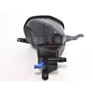 Réservoir d'expansion d'eau auxiliaire BMW 17137647284 17137601950 pour remplacement et réparation - Product Image 2