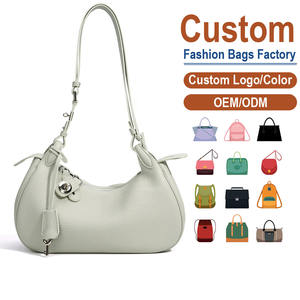 Bolso de Hombro Vintage Premium para Mujer con Cadenas, Cierre de Cremallera, Correa Ajustable, Función Antirrobo, Fabricante Personalizado - Product Image 1