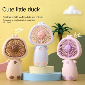 3 개의 풍속 옵션이있는 새로운 귀여운 만화 미니 휴대용 팬 포옹 오리 디자인 배터리 전원 제조 소스 - Product Image 3