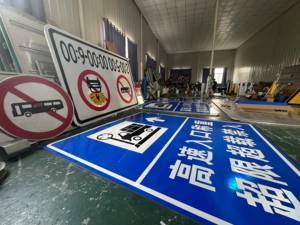 Fábrica al por mayor precio competitivo construcción adelante <span class=keywords><strong>señal</strong></span> de aluminio reflectante <span class=keywords><strong>señal</strong></span> de advertencia de tráfico para zonas de trabajo en carretera - Product Image 5