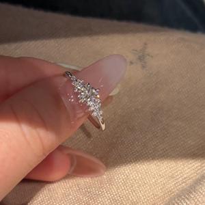 Anillo de Diamante de Moissanita con Diseño de Copo de Nieve de Plata de Ley S925, con Circonita Exquisita de Alta Gama, Anillo Brillante con Sensación de Lujo - Product Image 2