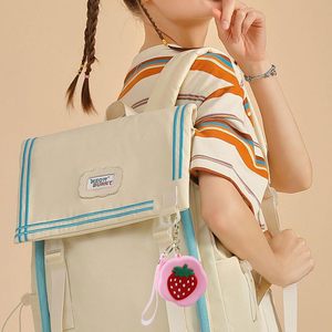 Étui de rangement écologique en silicone pour écouteurs avec dragonne porte-clés, mini pochette zippée portable pour monnaie et portefeuille pour casques audio - Product Image 5