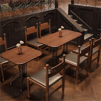 Ensemble de meubles de restaurant commercial vintage américain rétro en bois, bar, bistro, café, stand de restauration, sièges, table à manger, chaises