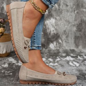 Mocassins plats beiges à bout pointu pour femmes, chaussures décontractées style ballerine à semelle légère, confortables et faciles à enfiler - Product Image 4