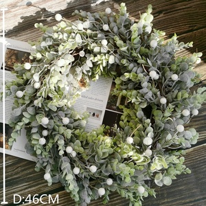 Trang Trí Giáng Sinh Quả Mọng Đỏ Nhân Tạo Vòng Hoa Giáng Sinh Nhựa Cây Bạch Đàn Lá Mây Hoa Trang Trí Vòng Hoa - Product Image 3