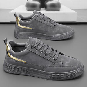 Chaussures décontractées pour hommes, élégantes et polyvalentes, à semelle plate, nouveau modèle, semelle épaisse et résistante, chaussures de sport, prix de gros d'usine. - Product Image 3