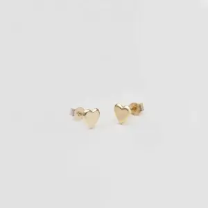 Khuyên Tai Hình Trái Tim Màu Vàng Thật 14K Mẫu Mới Bông Tai Vàng Trơn Nhỏ Xíu Cho Bữa Tiệc - Product Image 1