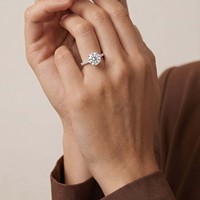 Cincin Tunangan Berlian Buatan Laboratorium 2 Karat Bersertifikat IGI Potongan Bulat Emas 14K