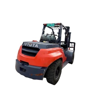 Utilisé pour chariot élévateur diesel FD30 8T, excellent état, déplaceur latéral hydraulique, tout-terrain - Product Image 1