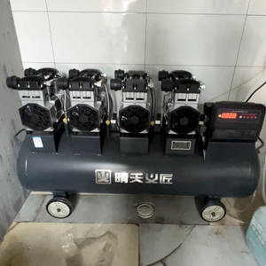 Paquete de Equipos Compactos para Talleres de Estética Automotriz: Hidrolavadora de Alta Presión, Aspiradora, Enrollador de Manguera, Luz LED y Rejillas para Piso - Product Image 5