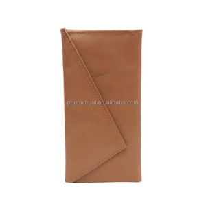 Portefeuille organisateur de documents de <span class=keywords><strong>voyage</strong></span> pour passeports, idéal pour les voyages <span class=keywords><strong>en</strong></span> <span class=keywords><strong>famille</strong></span>, avec 2 emplacements pour passeports, poches pour pièces de monnaie et billets, et carte du monde <span class=keywords><strong>en</strong></span> relief - Product Image 2