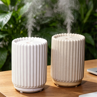 Petit diffuseur d'huiles essentielles avec une capacité de 80 ml, alimentation USB/électrique, utilisation sur table, pour la décoration de la maison et du bureau, cadeau