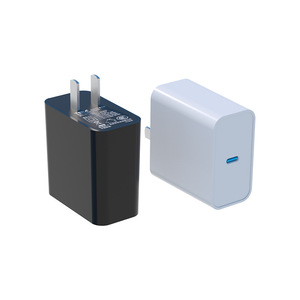 Cargador Rápido Riddle 45W PD con Salida GaN Tipo C para Dispositivos Estándar Chinos, Blanco y Negro - Product Image 1