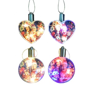Design fatto da te natale luce LED su misura Logo albero di Natale appendere <span class=keywords><strong>palle</strong></span> a sublimazione LED decorazione di natale palla - Product Image 6