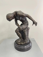 Art métallique de petite taille personnalisé, Fernando Botero, femme nue en bronze sur cheval, statue