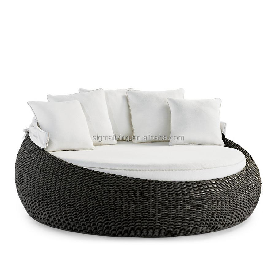 Sigma All Weather Outdoor Circular Sofa Furniture Garden Round Beds Outdoor Patio Rattan Comfortable Bed Daybed With Canopy