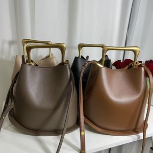 <span class=keywords><strong>Borsa</strong></span> a secchiello in vera pelle di lusso da donna, in pelle bovina, personalizzabile con logo, all'ingrosso, alla moda, di marca - Product Image 3