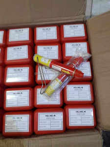 Hot Bán Ban Ngày Red Hand Flare Pháo Hoa Với Khói Và Ngọn Lửa Chất Lượng Cao <span class=keywords><strong>60S</strong></span> Red Tín Hiệu Pháo Hoa Cầm Tay Cho Cứu Hộ - Product Image 5