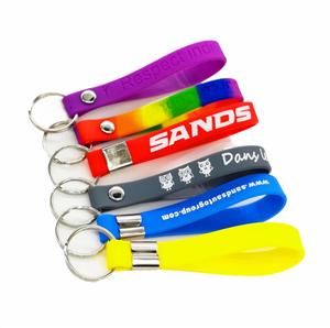 Bracelet en silicone personnalisé avec porte-clés, logo personnalisé, porte-clés promotionnel, bracelet en silicone - Product Image 1