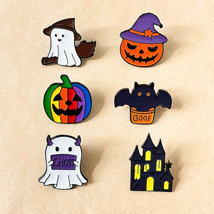 Épingles en émail d'<span class=keywords><strong>horreur</strong></span> personnalisées broche Halloween <span class=keywords><strong>film</strong></span> d'<span class=keywords><strong>horreur</strong></span> épinglette alliage sac à dos Badge accessoires cadeau émail broche support carte - Product Image 4