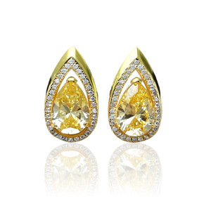 Eleganti Orecchini a Perno con Zirconi a Goccia, Design a Forma di Pera, Gioielli da Donna alla Moda, per Uso Quotidiano, Regalo Chic - Product Image 4