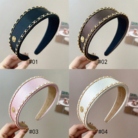 Aro de pelo con etiqueta de cadena de satén a la moda para niñas, cadena de borde fino de Metal de Color sólido, accesorios para el cabello, bandas anchas de lujo con letras