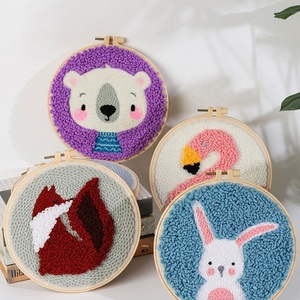 ชุดอุปกรณ์งานฝีมือปักไหมพรมแบบ Punch Needle สำหรับทำที่รองแก้ว (สไตล์รัสเซีย) งานฝีมือ DIY สำหรับเด็กช่วงคริสต์มาส เหมาะสำหรับผู้เริ่มต้น - Product Image 3