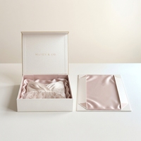Boîte cadeau en papier rigide pliable magnétique durable avec logo personnalisé et estampage à chaud pour vêtements, robes et emballages de mode