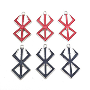 Pendentif Anime Berserk Legends en alliage, porte-clés octogonal, options de couleurs rouge et noir pour accessoires de collier - Product Image 1