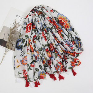 Sciarpa in <span class=keywords><strong>Tulle</strong></span> Voile Stile Vintage Retrò con Motivi in Porcellana Blu e Bianca, Effetto Cotone e Lino, Scialle Floreale Blu per Donne - Product Image 3