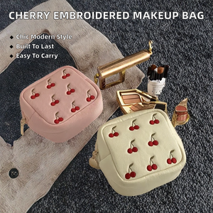 Pochette de maquillage pliable et portable, grande, durable et écologique, en polyester, avec fermeture éclair brodée cerise, pour cosmétiques et monnaie - Product Image 2