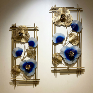 Ensemble de 2 pièces d'art mural en métal encadré de style nordique, sculpture murale en forme de feuille de ventilateur à fleurs bleues dégradées, décoration d'appoint pour le salon - Product Image 1
