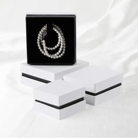 Vente en gros Stock Boîte à bijoux vide écologique blanc rigide haut de gamme avec logo personnalisé Boucle d'oreille en carton Mini collier de luxe en papier