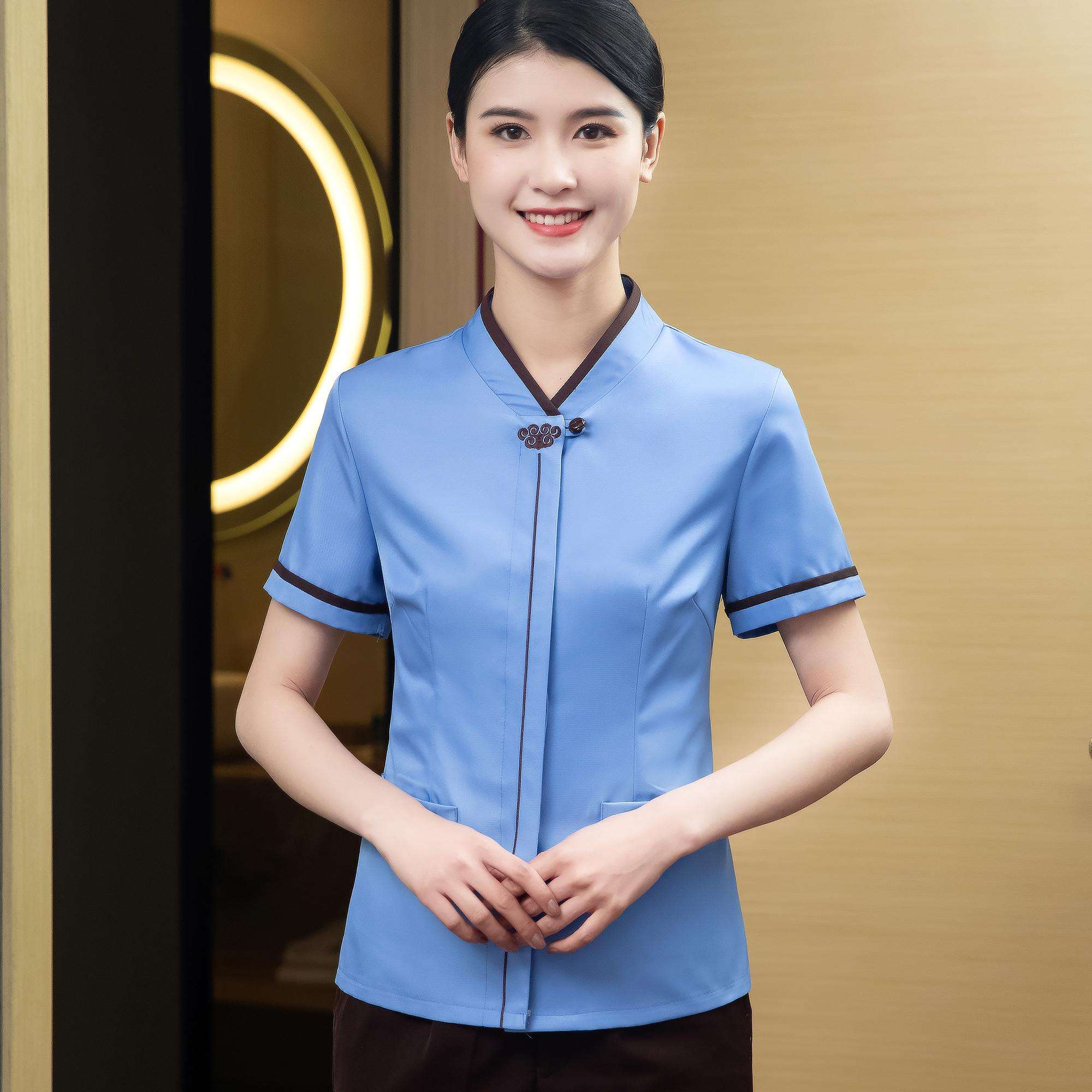 แขนสีฟ้า