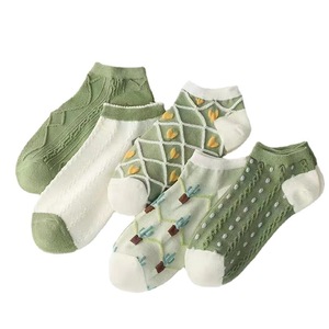 Calzini di cotone da donna in stile College primavera ed estate Avocado verde <span class=keywords><strong>a</strong></span> <span class=keywords><strong>righe</strong></span> corte <span class=keywords><strong>a</strong></span> rombi <span class=keywords><strong>a</strong></span> forma di reticolo retrò graziosi calzini da ragazza - Product Image 3