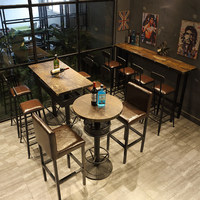 Ensemble de tabourets de bar industriels steampunk, plateau en bois vintage avec bordure rivetée, base en fer robuste, ensemble de salle à manger haute pour pub et bistrot