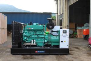 Groupe électrogène diesel à châssis ouvert <span class=keywords><strong>de</strong></span> 160 kW - 50 Hz - 400 V, refroidissement par eau, fabrication en usine - Product Image 3