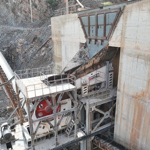 150-500t/h完全クラッシャー生産ラインACモーターエンジンバライトライムホワイトストーン凝集砂利加工用 - Product Image 1