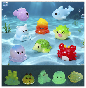 Dibujos animados <span class=keywords><strong>criaturas</strong></span> brillantes miniatura juguetes de resina luminosa 3D Mini muñeca figurita para chico niños bolsa ciega sorpresa adorno de la suerte - Product Image 2