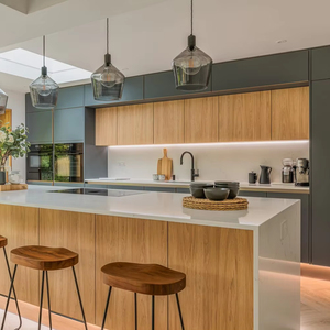 Ensemble <span class=keywords><strong>de</strong></span> meubles <span class=keywords><strong>de</strong></span> <span class=keywords><strong>cuisine</strong></span> <span class=keywords><strong>de</strong></span> petite taille au design moderne, avec placage <span class=keywords><strong>bois</strong></span> laqué et capacités <span class=keywords><strong>de</strong></span> conception graphique 3D - Product Image 1